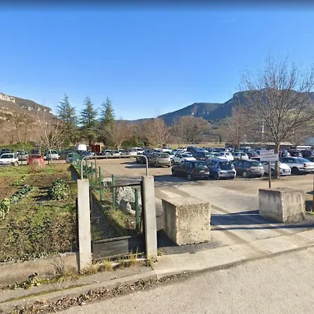 78m - Centre - L'echappee Belle * 米洛